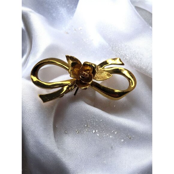 Vintage 1940's Coro Pegasus Signed Large Bow and flower Brooch Gold Tone, - Picture 2 of 9